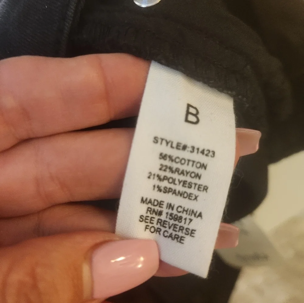 ARULA Black Denim Asymmetrical Hem Mini Skirt 18/20 NWT (6056)